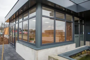 Nouveax fenetres et portes en PVC pour Truckwash Gieten, Pays-Bas