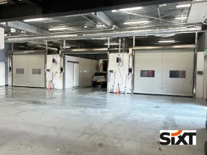 Renovation lavage de voitures dans aeroport Schiphol-Amsterdam, Pays-Bas